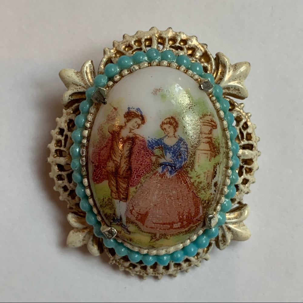 Fragonard Brooch by Florenza Romantic Couple Victorian Gold Tone Limoges Style